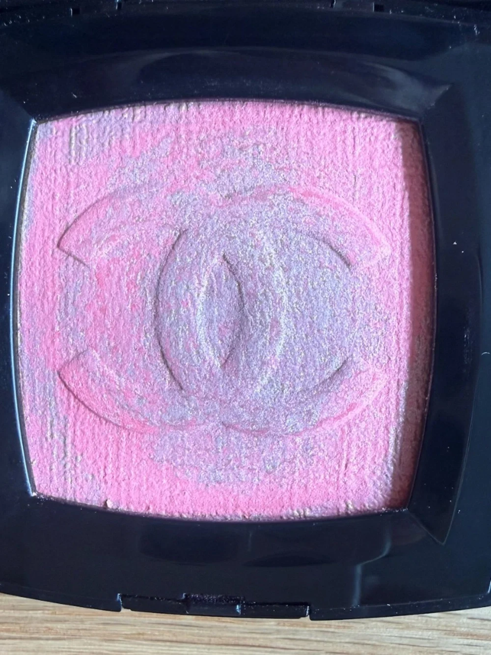 Fantaisie de CHANEL Illuminating Powder & Les 4 Ombres Eyeshadow 68 Délices